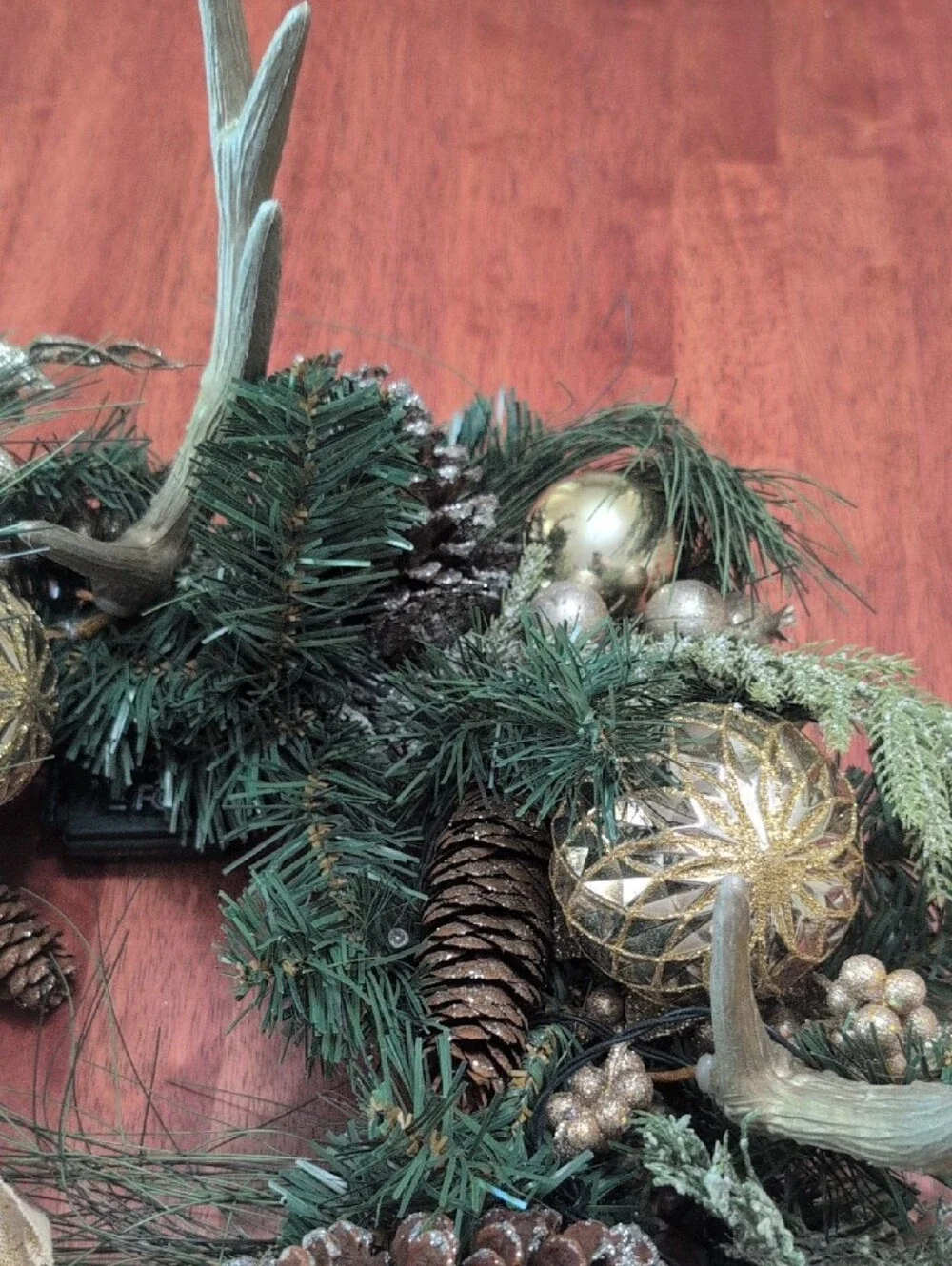 Festive Green and Gold Holiday Wreath - Decorative Home Accent